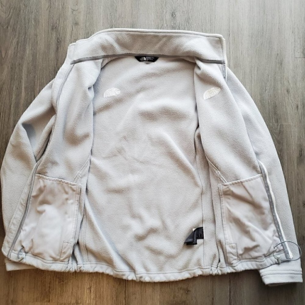 The North Face Fleece - Picture 3 of 8